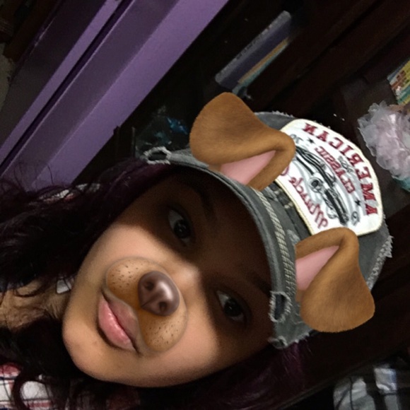 Meet your Posher, Karina - Picture 1 of 1